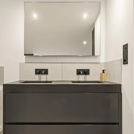 Appartement Casa Jungle ! Superb Duplex Apartment, Place Des Lices ! *