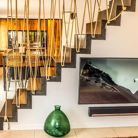 Casa Jungle ! Superb Duplex Apartment, Place Des Lices ! Апартаменты Сен-Тропе