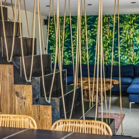 Апартаменты Casa Jungle ! Superb Duplex Apartment, Place Des Lices ! *