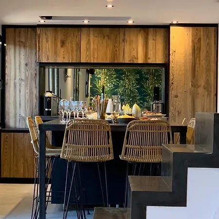 Апартаменты Casa Jungle ! Superb Duplex Apartment, Place Des Lices ! *