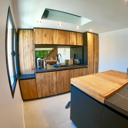 Апартаменты Casa Jungle ! Superb Duplex Apartment, Place Des Lices ! *